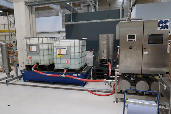 Teststation med  membraner, pumper,
ventiler, filtre, 