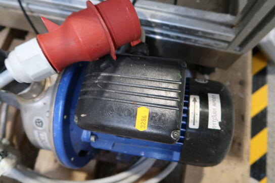 Pumpe, div. Trykmålere m.m.