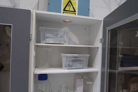 Div. Laboratorieudstyr, varelager m.m.