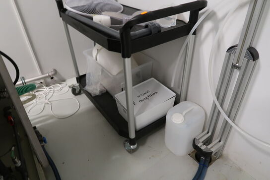 Opbevaringsvogn med indhold