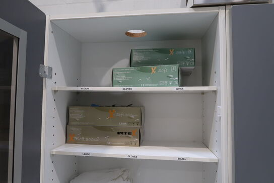 Div. Laboratorieudstyr, varelager m.m.