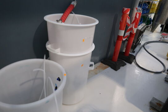 3 stk. spande med indhold