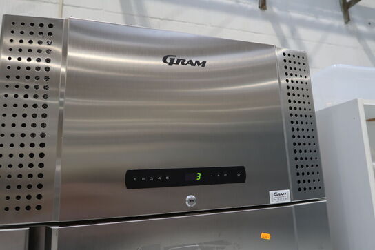 Industrikøleskab GRAM TWIN M 660 CXG T 5S