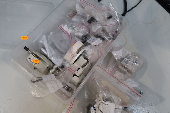 Kasse med div. Adaptere