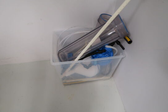 Opbevaringsvogn med indhold