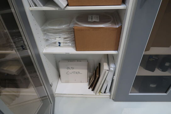 Div. Laboratorieudstyr, varelager m.m.