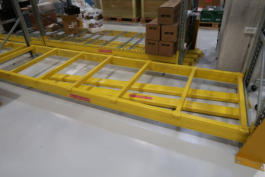 2 fag pallereoler uden indhold