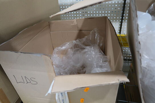 Div. Plastikflasker m.m.