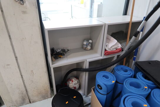 5 stk. reoler MUUTO Stacked med indhold