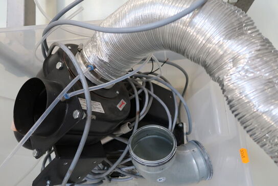 Kasse med div. Udsugningsdele 