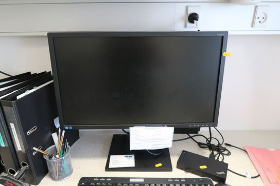 Computerskærm SAMSUNG S24E450, dockingstation LENOVO ThinkPad, tastatur, mus
