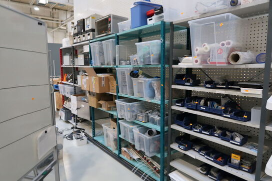 7 fag lagerreoler uden indhold