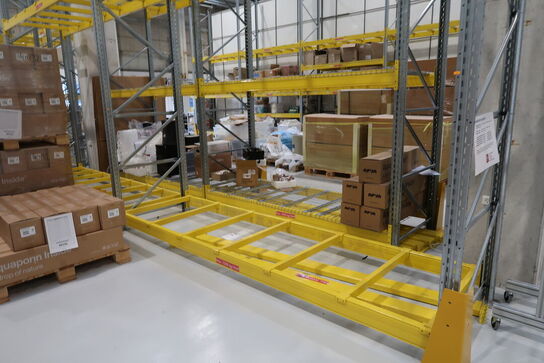 2 fag pallereoler uden indhold