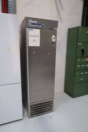 Industrikøleskab GRAM K 425 NMRHHA