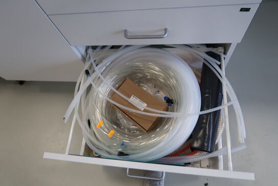 Div. Laboratorieudstyr, laboratorieglas m.m.