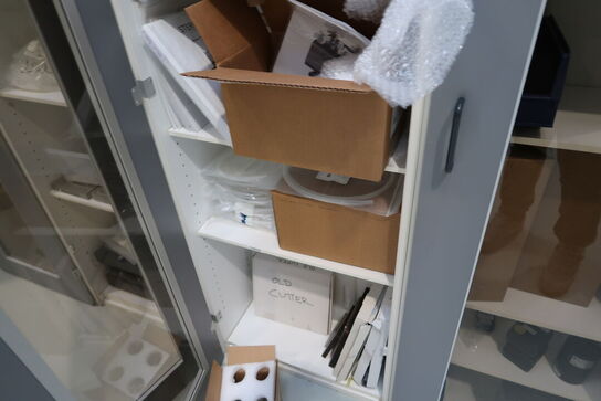 Div. Laboratorieudstyr, varelager m.m.