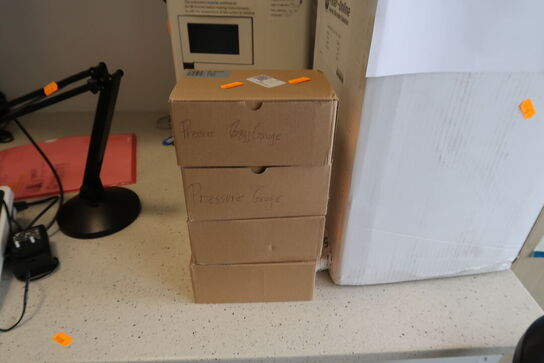 4 stk. trykmålere DECENT