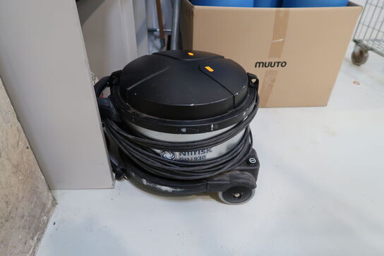 Støvsuger NILFISK GD 930