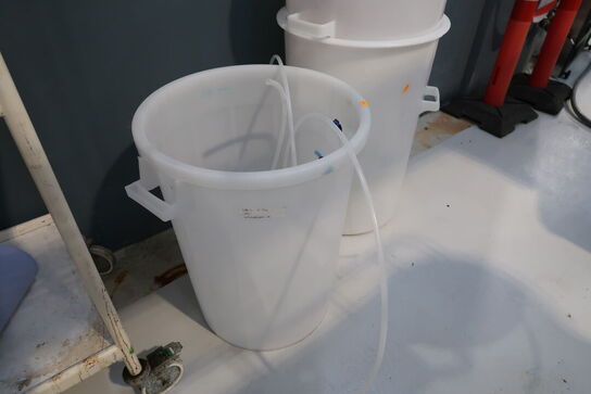 3 stk. spande med indhold