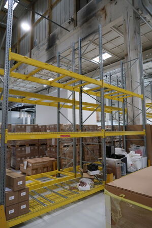 2 fag pallereoler uden indhold