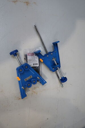 2 stk. specialværktøj