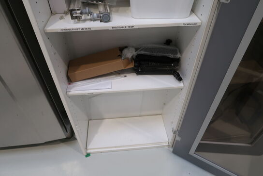 Div. Laboratorieudstyr, varelager m.m.