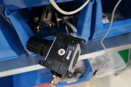 Div. Trykmålere, reservedele, laboratorieudstyr m.m.