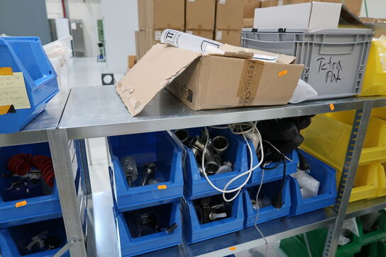 Div. Trykmålere, reservedele, laboratorieudstyr m.m.