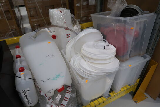 Div. Plastiklåg samt plastikdunke