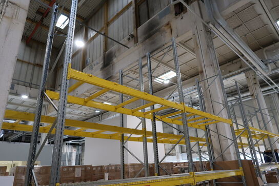 2 fag pallereoler uden indhold