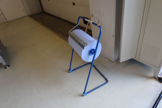 Afrullerstativ samt omklædningsskab