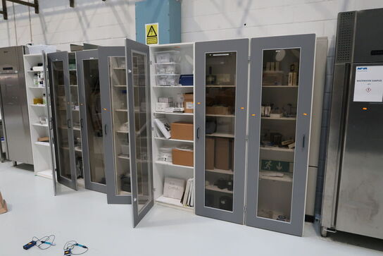 Div. Laboratorieudstyr, varelager m.m.