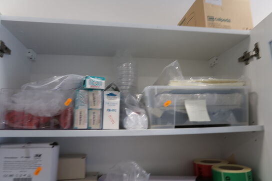 Div. Laboratorieudstyr, laboratorieglas m.m.