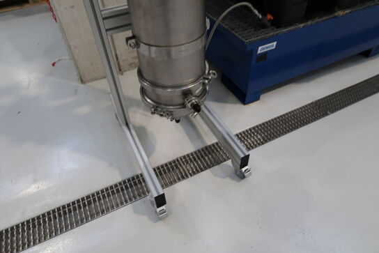 Rustfri filterhus på stativ