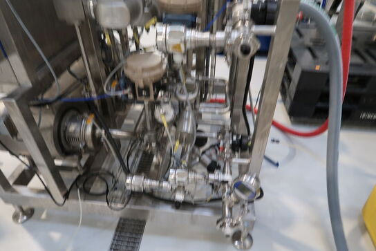 Teststation med  membraner, pumper,
ventiler, filtre, 