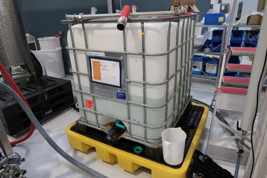 Spildekar med palletank med K-Lac