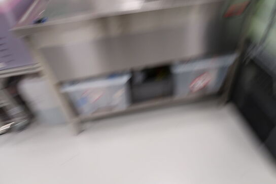 Rustfri stålbord med vask, armatur m.m. TECNODOM