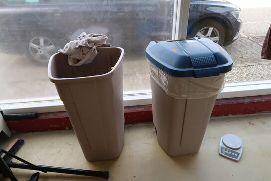 2 stk. skraldespande