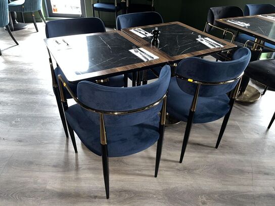 2. Stk. Cafe borde, 4. Stk. Stole i Stof