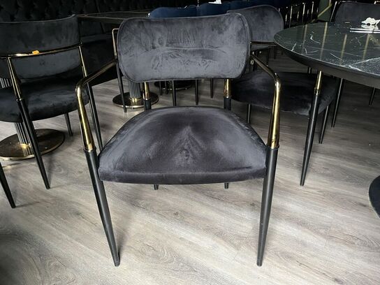 Rundt bord m. 8 Stole i stof 