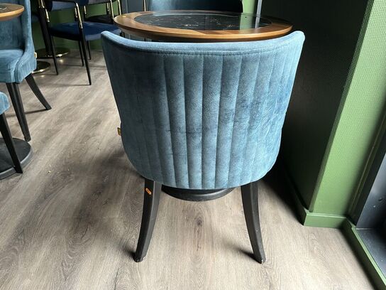 Rundt Cafe bord m. 2. Stk. Stole i stof