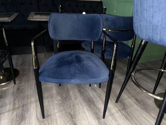 2. Stk. Cafe borde, 2. Stk. Stole i Stof, Sofa modul