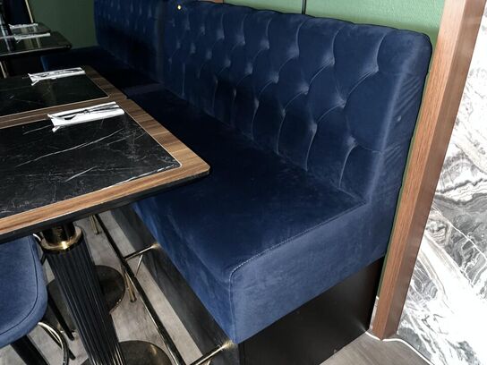 2. Stk Høj cafe borde, 2. Stk. Høj cafe stole i stof, Sofa modul i stof