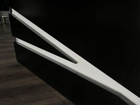 Bar disk m. Sodavands hane anlæg samt blandet indhold