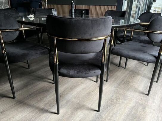 Rundt bord m. 8 Stole i stof 