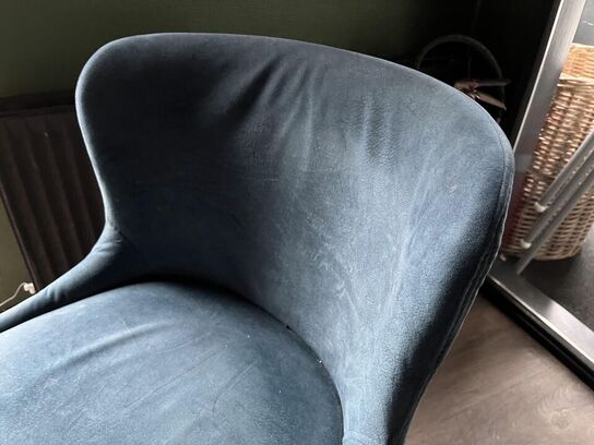 Rundt Cafe bord m. 2. Stk. Stole i stof