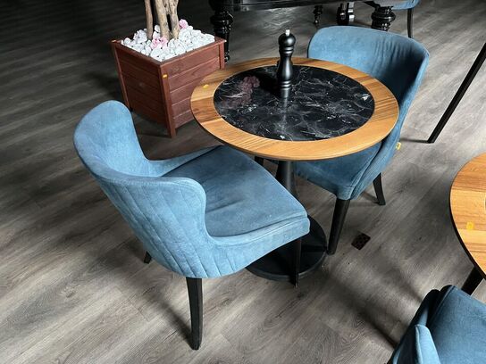 Rundt Cafe bord m. 2. Stk. Stole i stof