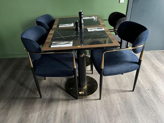 2. Stk. Cafe borde, 4. Stk. Stole i Stof
