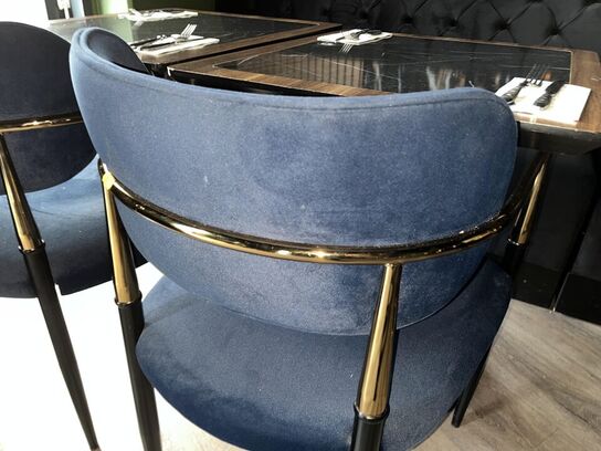 2. Stk. Cafe borde, 2. Stk. Stole i Stof, Sofa modul