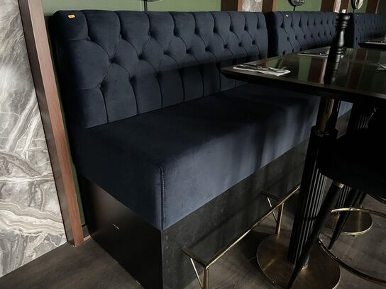 2. Stk Høj cafe borde, 2. Stk. Høj cafe stole i stof, Sofa modul i stof